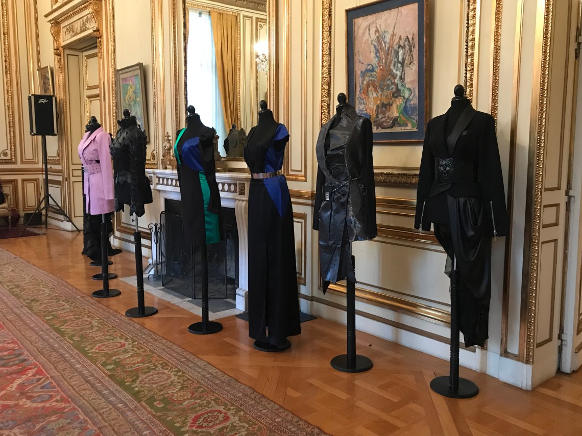 57D18FC2-BB3A-4F66-BB98-AA1B49000D71